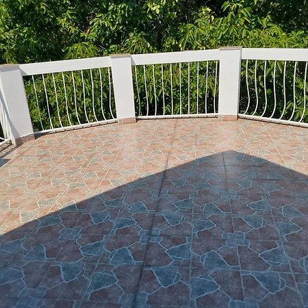 Tuerkiz Apartman - 5 Szobas 13 Fos Apartmanhaz 4Km A Balaton- Balatonszabadi Fürdőtelep Exterior foto