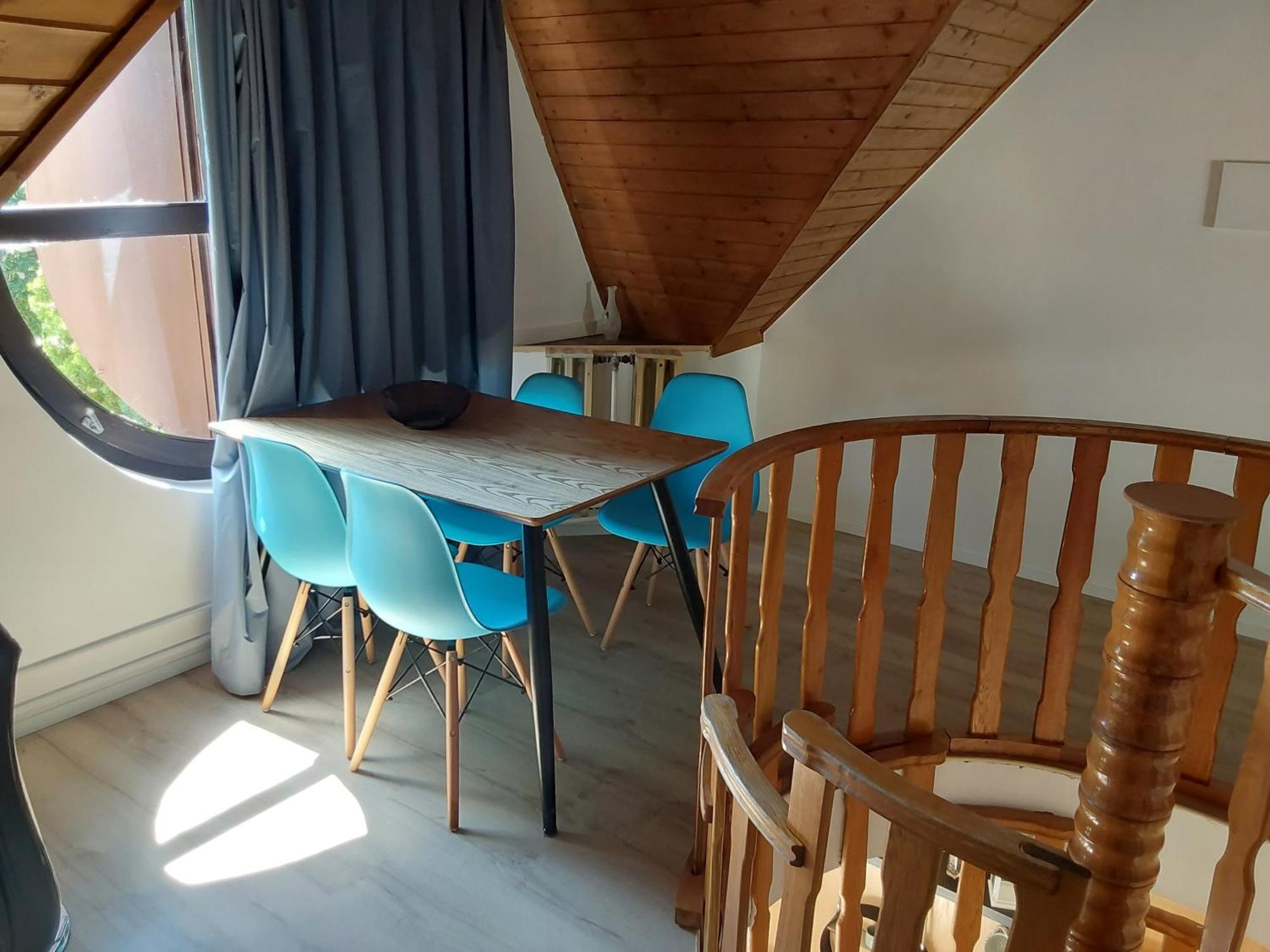 Tuerkiz Apartman - 5 Szobas 13 Fos Apartmanhaz 4Km A Balaton- Balatonszabadi Fürdőtelep Exterior foto