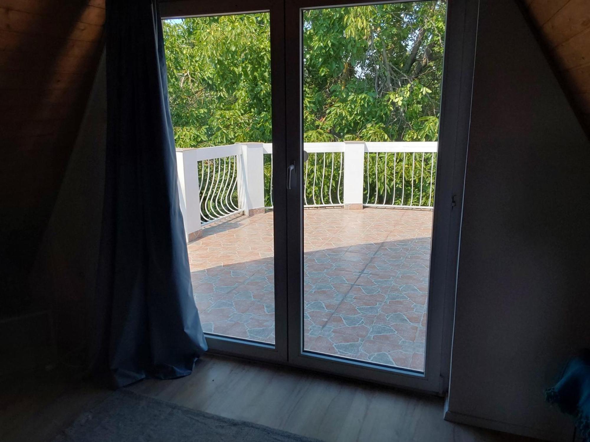 Tuerkiz Apartman - 5 Szobas 13 Fos Apartmanhaz 4Km A Balaton- Balatonszabadi Fürdőtelep Exterior foto