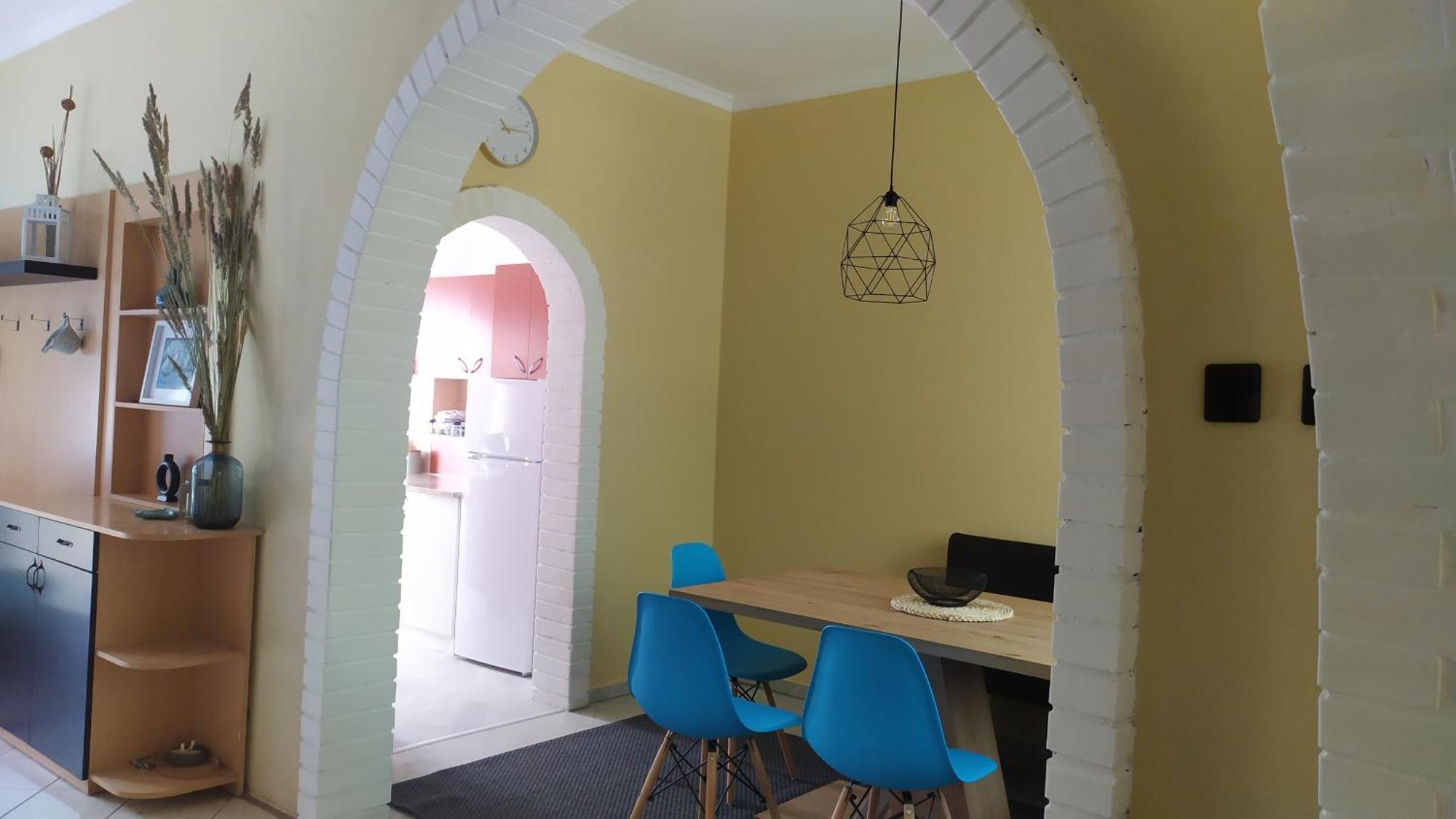 Tuerkiz Apartman - 5 Szobas 13 Fos Apartmanhaz 4Km A Balaton- Balatonszabadi Fürdőtelep Exterior foto