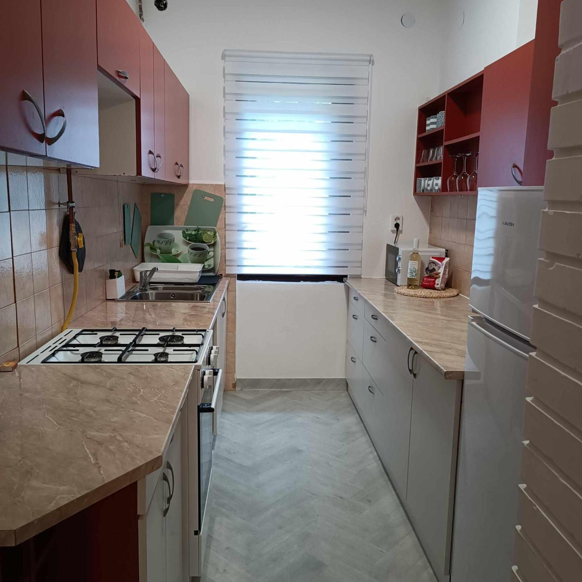 Tuerkiz Apartman - 5 Szobas 13 Fos Apartmanhaz 4Km A Balaton- Balatonszabadi Fürdőtelep Exterior foto