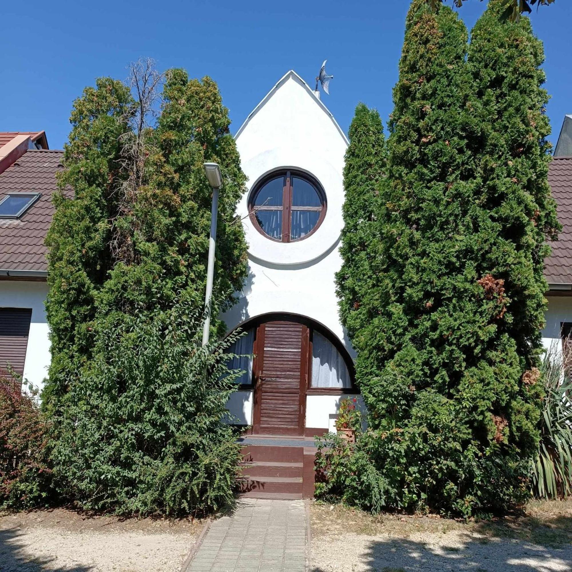 Tuerkiz Apartman - 5 Szobas 13 Fos Apartmanhaz 4Km A Balaton- Balatonszabadi Fürdőtelep Exterior foto